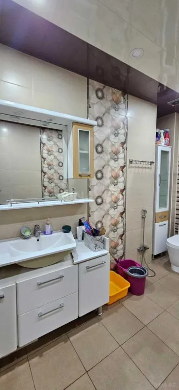 Satılır 3 otaqlı mənzil 125 m²
