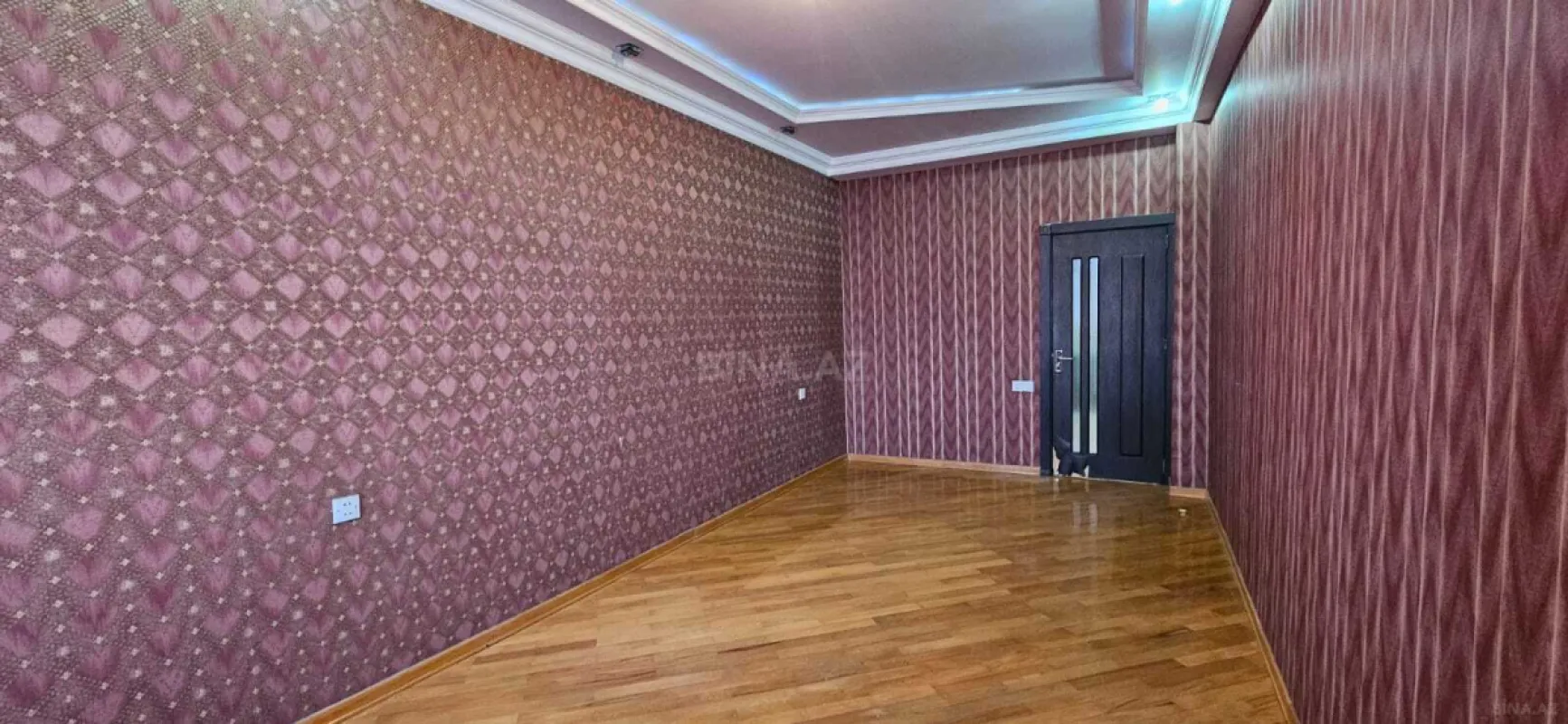 Satılır 3 otaqlı mənzil 125 m²