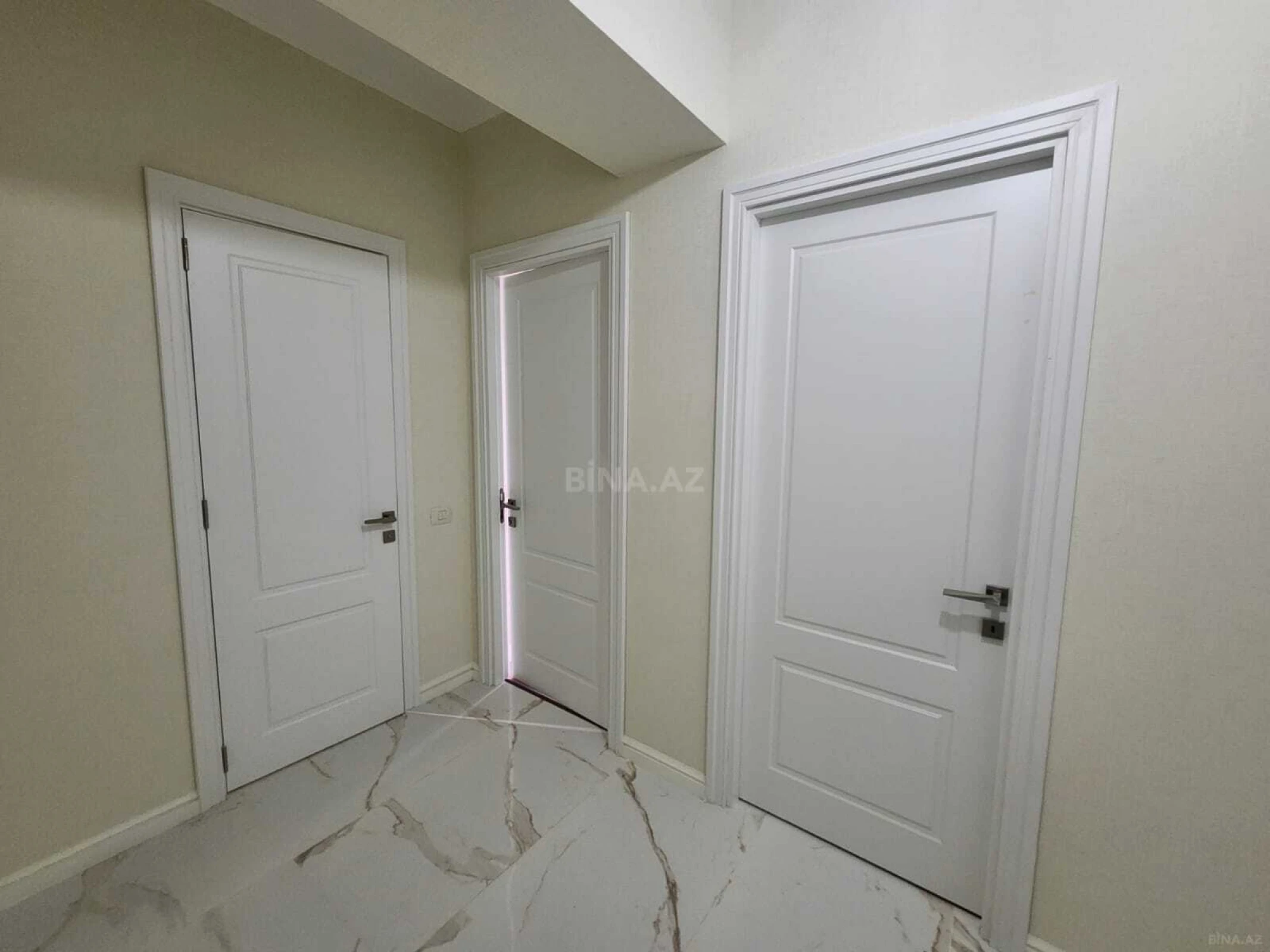 Satılır 3 otaqlı mənzil 72 m²