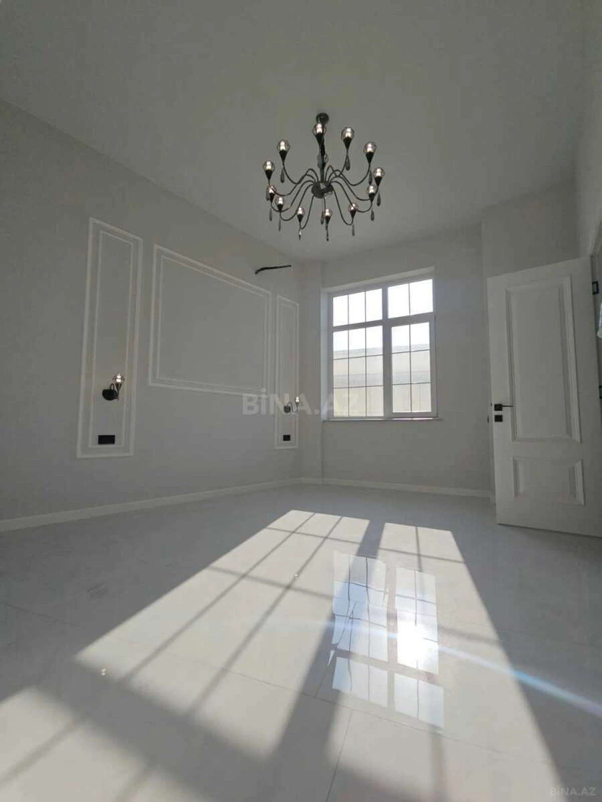 Satılır 3 otaqlı mənzil 105 m²