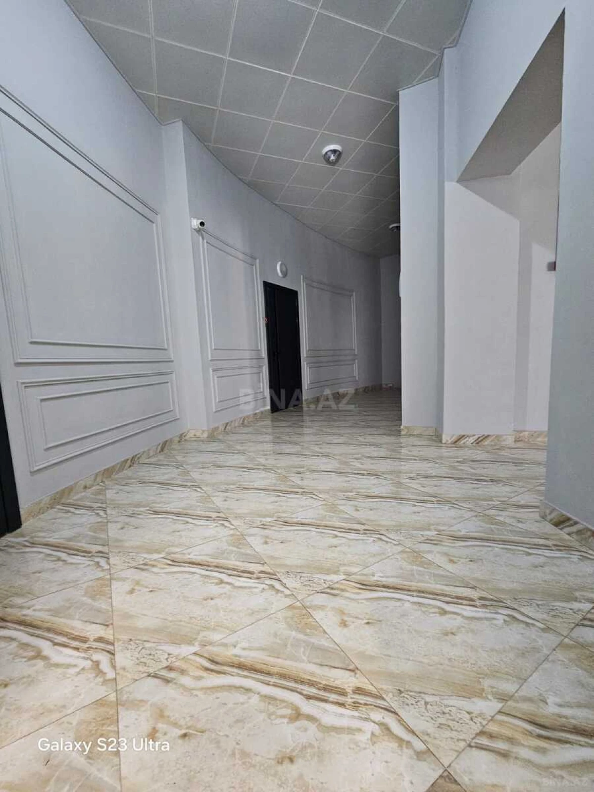 Satılır 3 otaqlı mənzil 105 m²