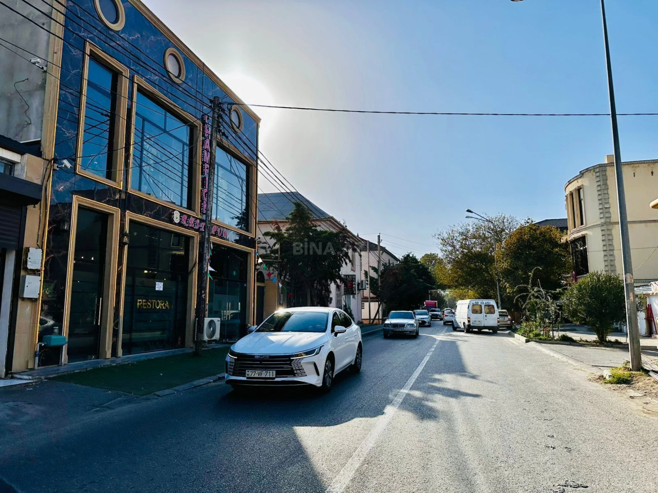 Satılır obyekt 280 m²