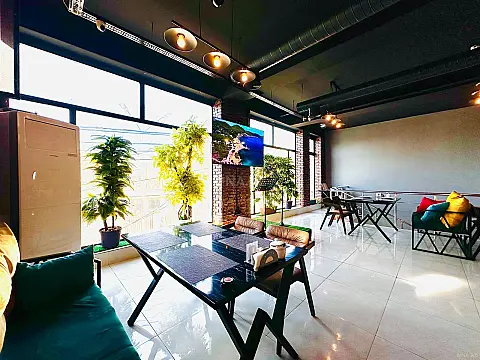 Satılır obyekt 280 m²