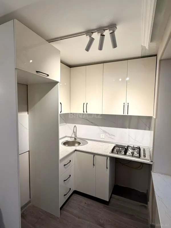 Satılır 1 otaqlı mənzil 40 m²