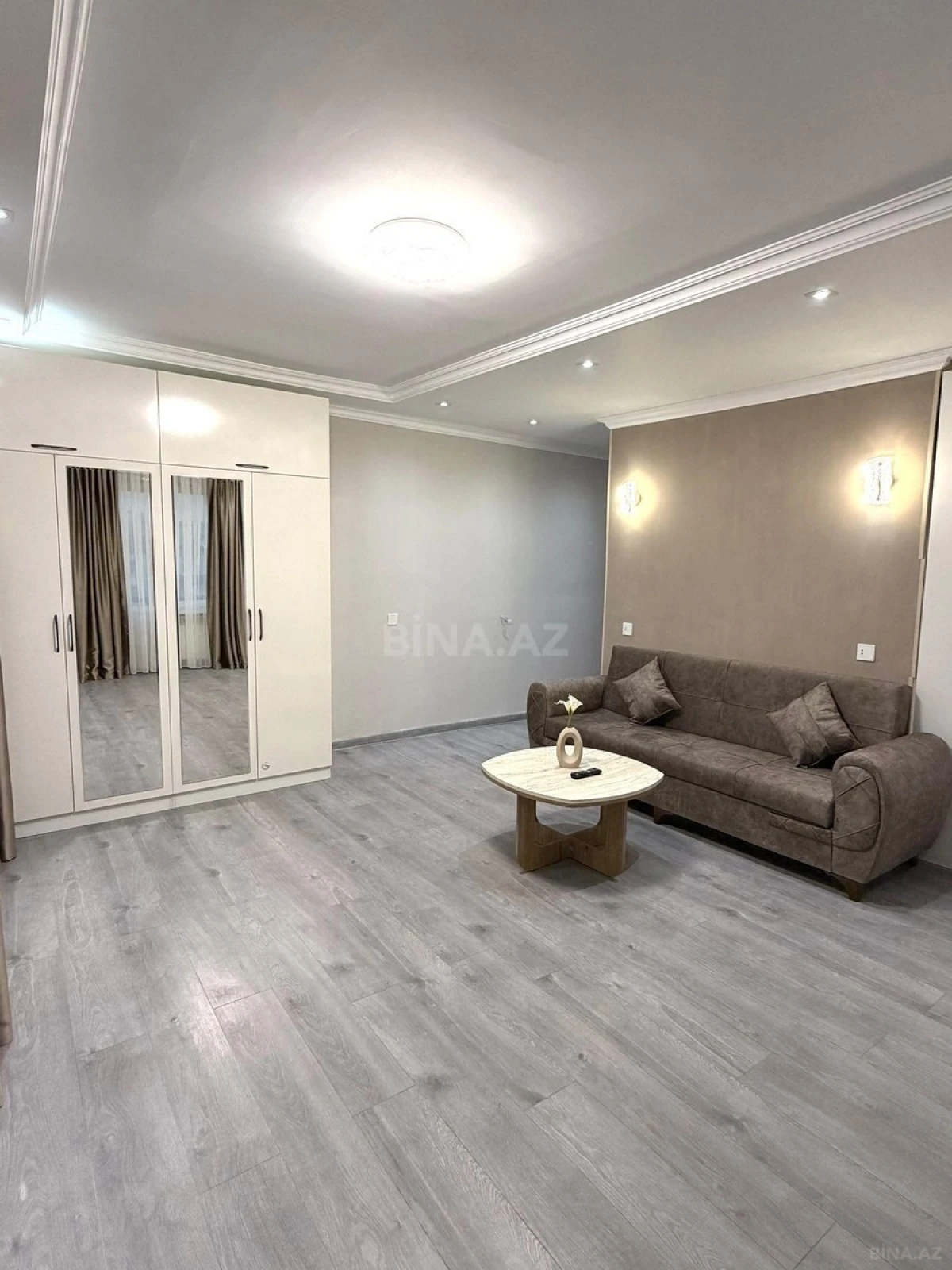 Satılır 1 otaqlı mənzil 40 m²