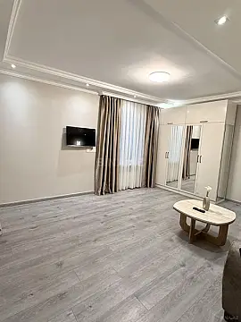 Satılır 1 otaqlı mənzil 40 m²