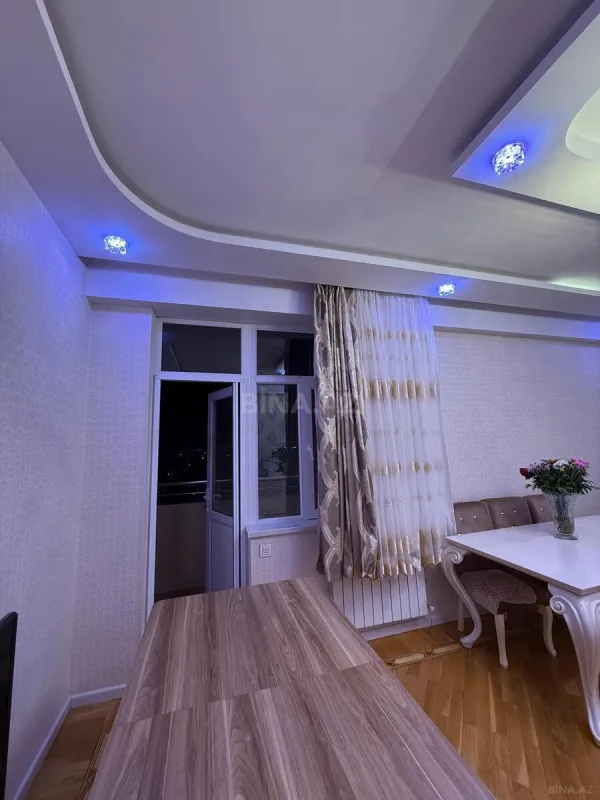 Satılır 2 otaqlı mənzil 95 m²