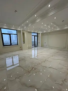 Satılır 5 otaqlı mənzil 195 m²