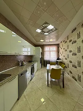 Satılır 3 otaqlı mənzil 127 m² — Bakı, Həzi Aslanov qəs. 3 otaq 127.00 m²