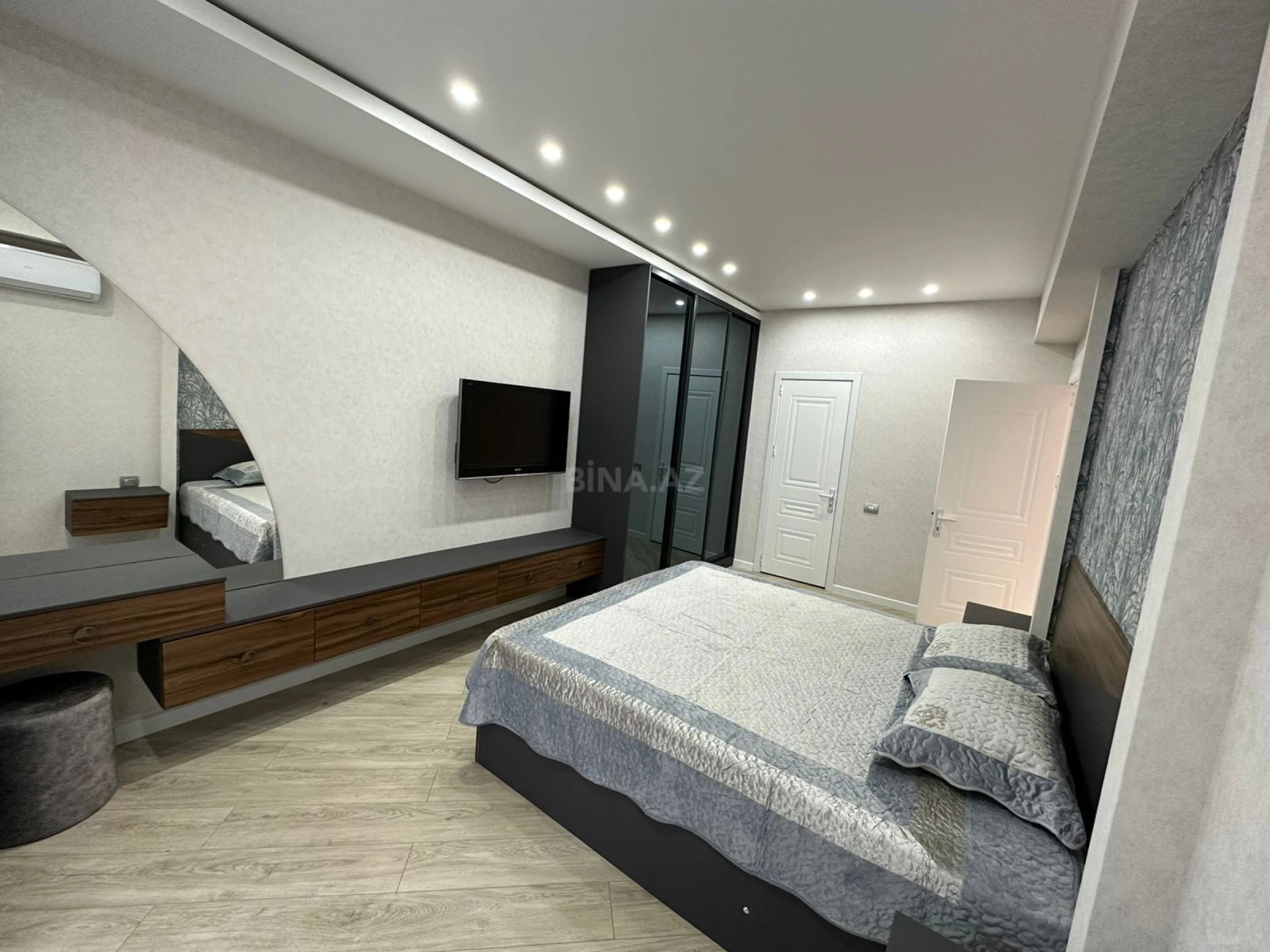 Kirayə verilir 3 otaqlı mənzil 110 m²