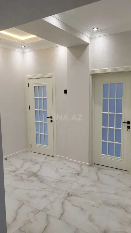 Satılır 3 otaqlı mənzil 155 m²