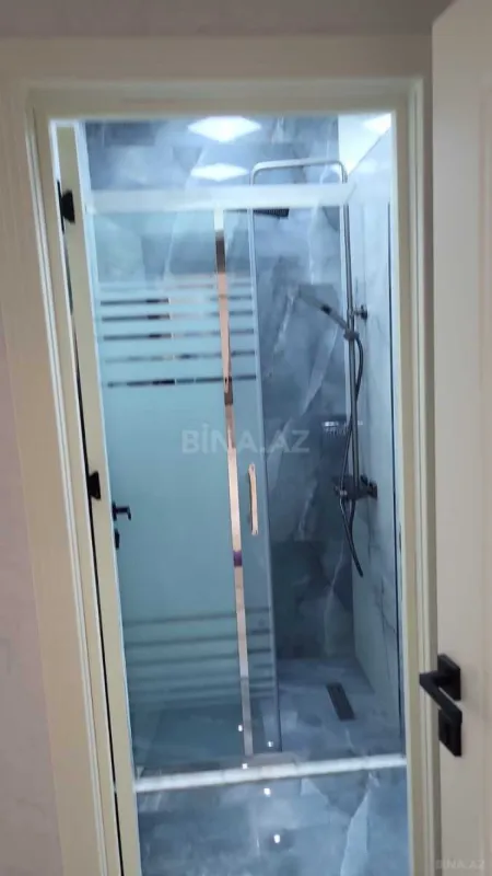 Satılır 3 otaqlı mənzil 155 m²