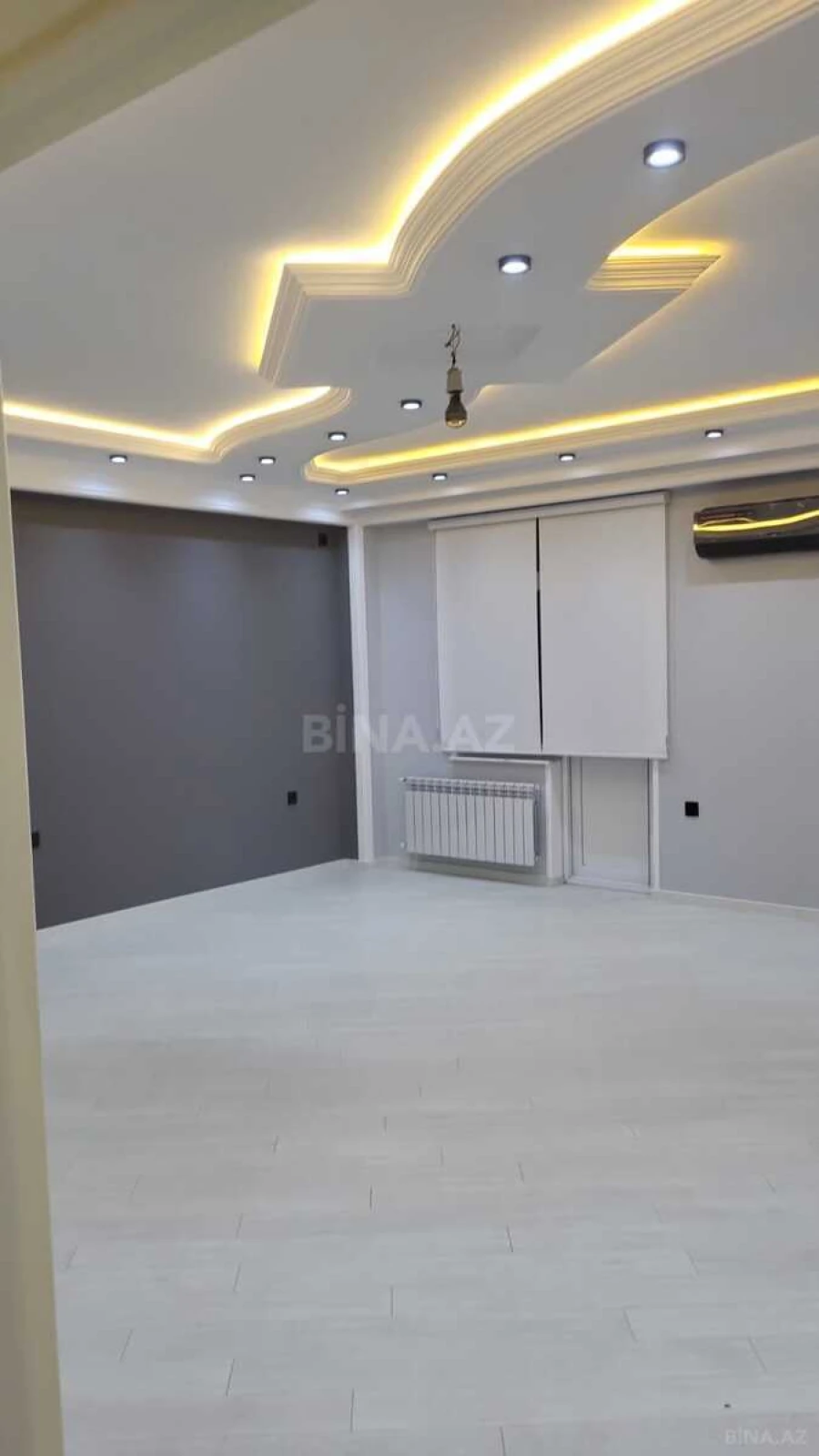 Satılır 3 otaqlı mənzil 155 m²