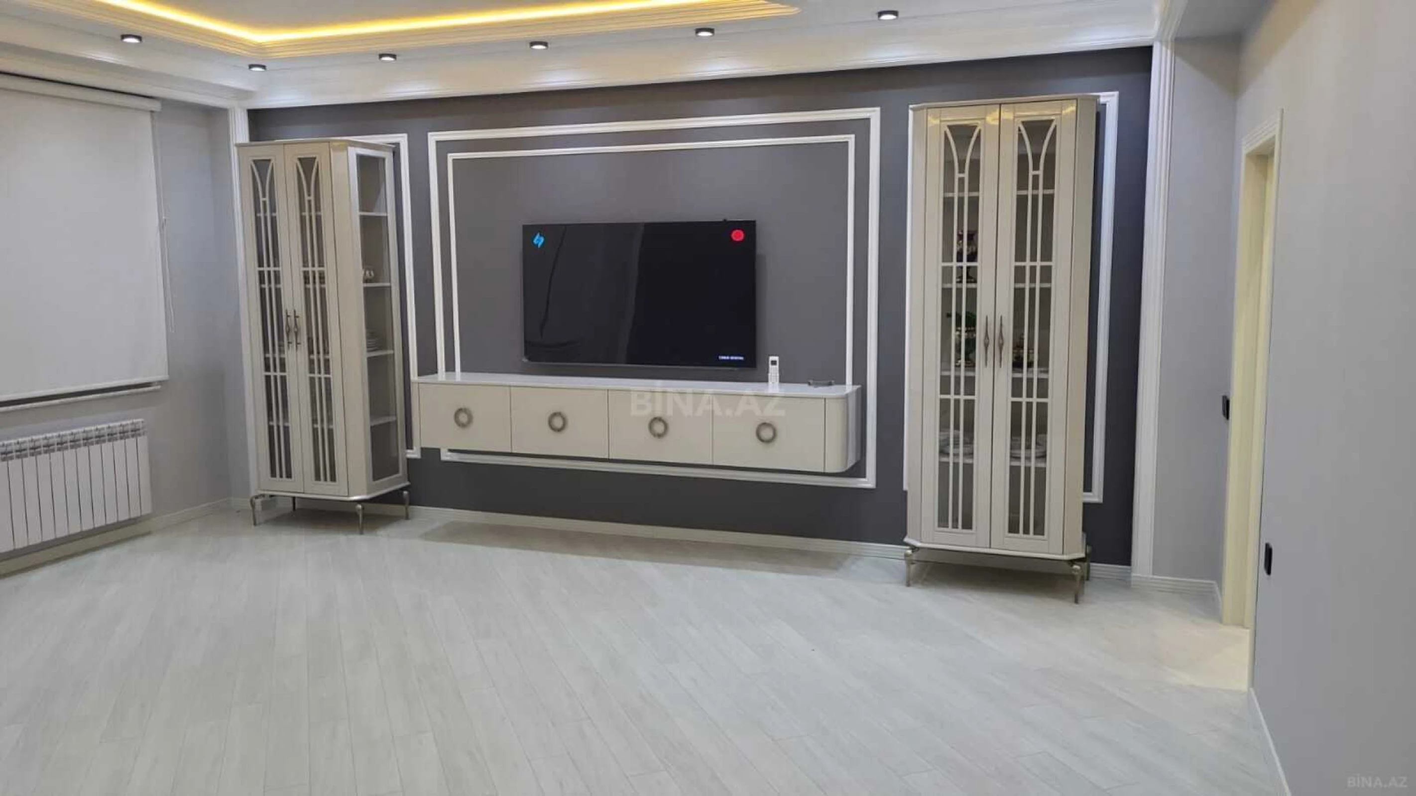 Satılır 3 otaqlı mənzil 155 m²
