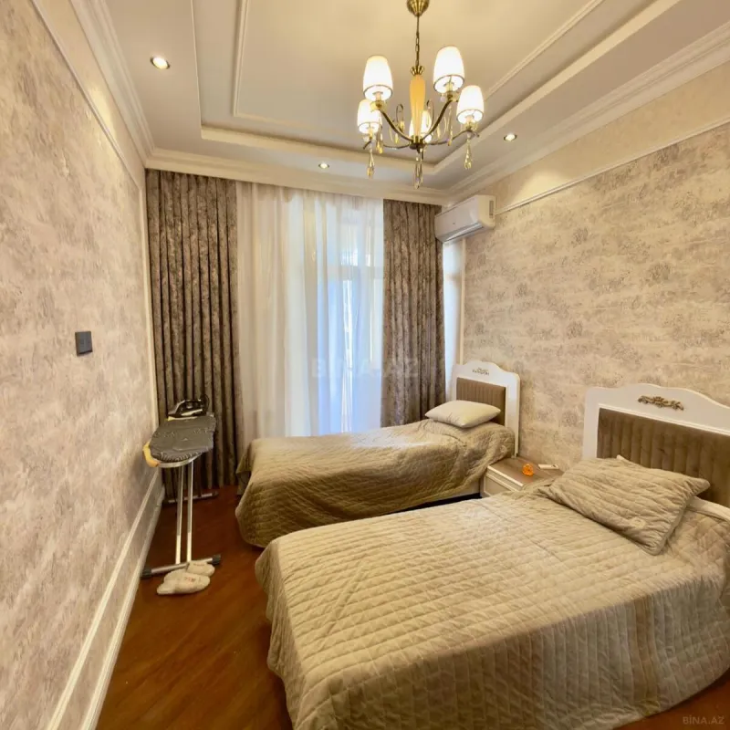 Satılır 3 otaqlı mənzil 117 m²