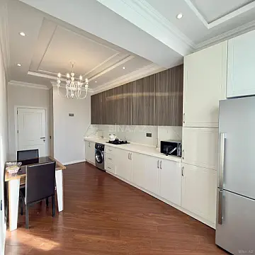 Satılır 3 otaqlı mənzil 117 m²