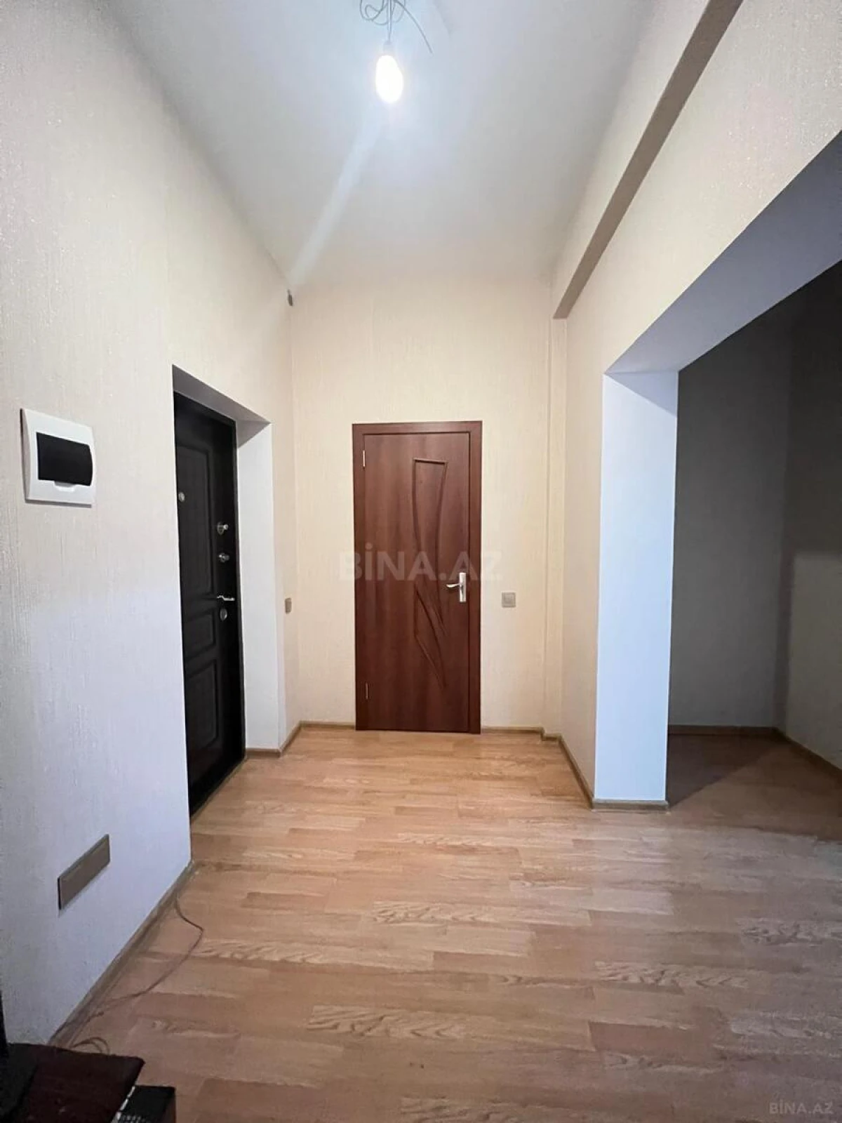 Satılır 1 otaqlı mənzil 54 m²