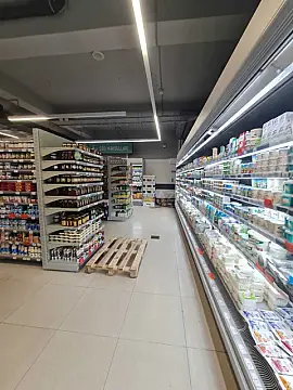 Satılır obyekt 1800 m²