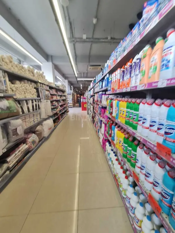 Satılır obyekt 1800 m²