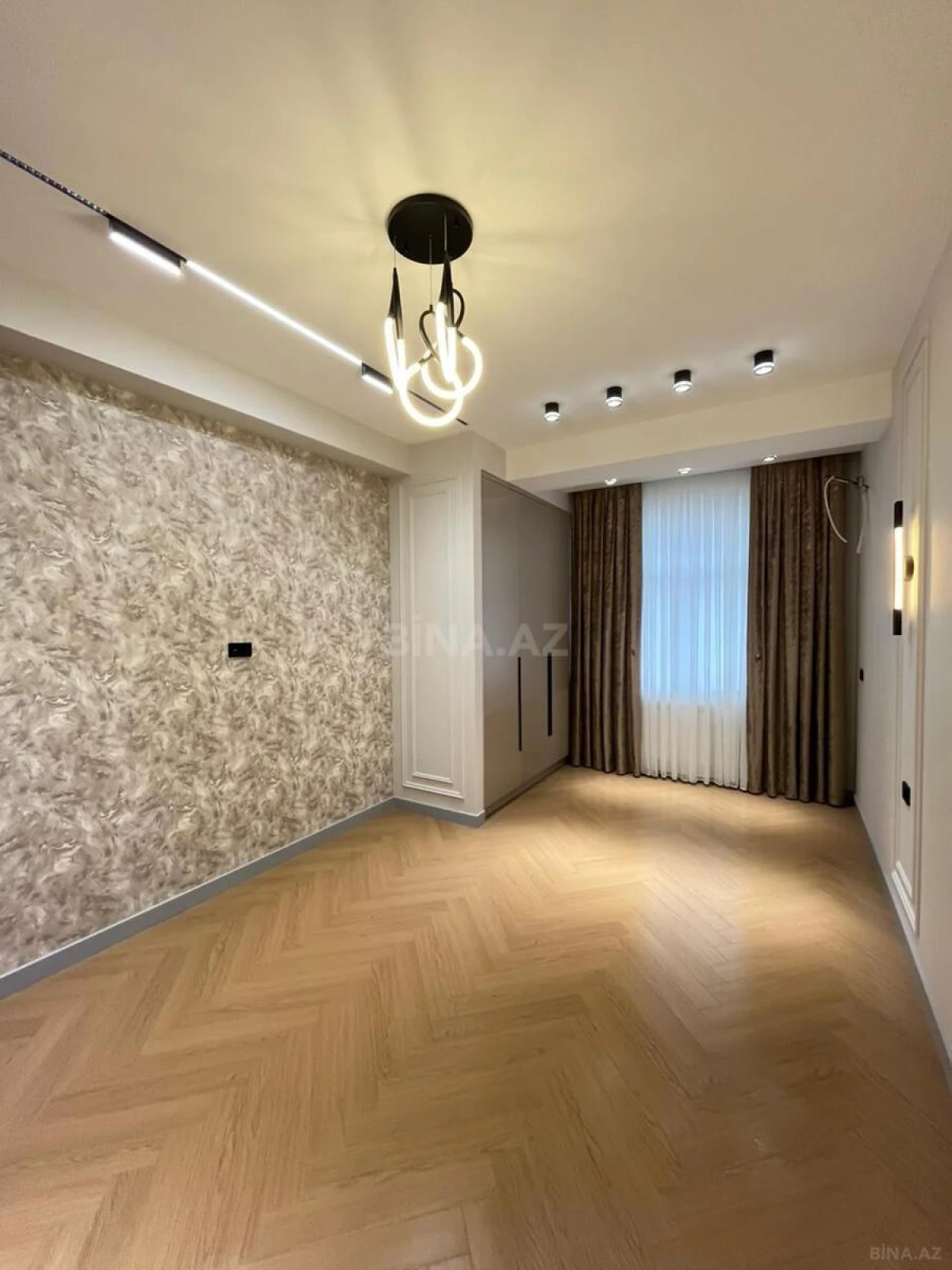 Satılır 3 otaqlı mənzil 85 m²