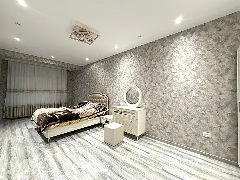 Kirayə verilir 2 otaqlı mənzil 80 m²