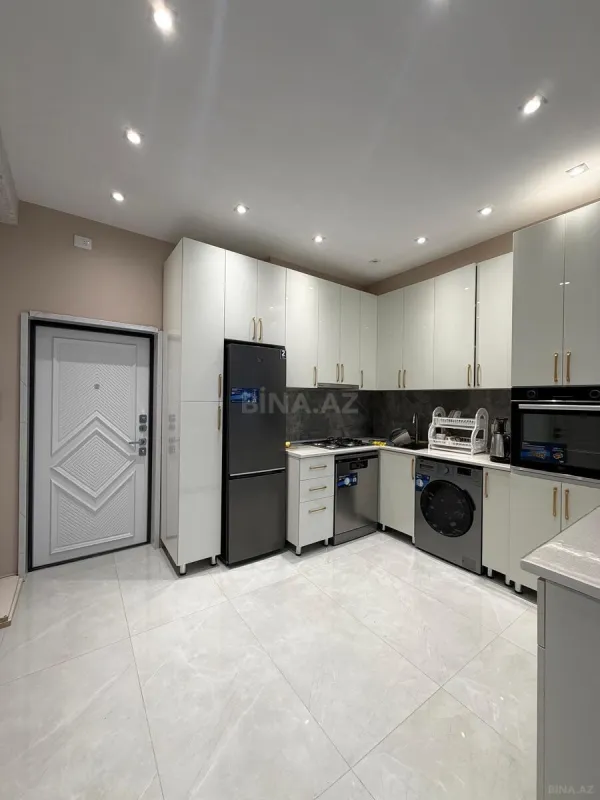 Kirayə verilir 2 otaqlı mənzil 80 m²