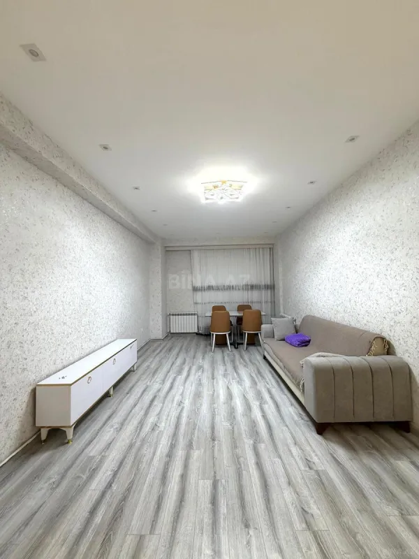 Kirayə verilir 2 otaqlı mənzil 80 m²