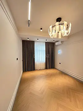 Satılır 4 otaqlı mənzil 118 m²