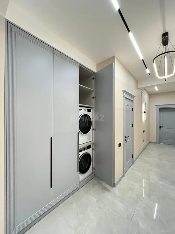 Satılır 4 otaqlı mənzil 118 m²