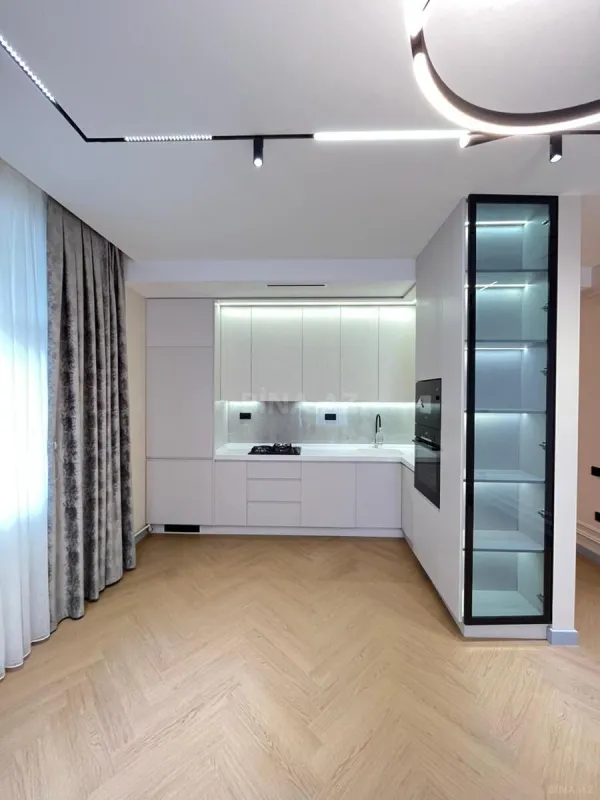 Satılır 4 otaqlı mənzil 118 m²