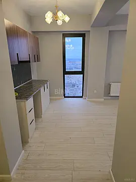 Satılır 2 otaqlı mənzil 75 m²
