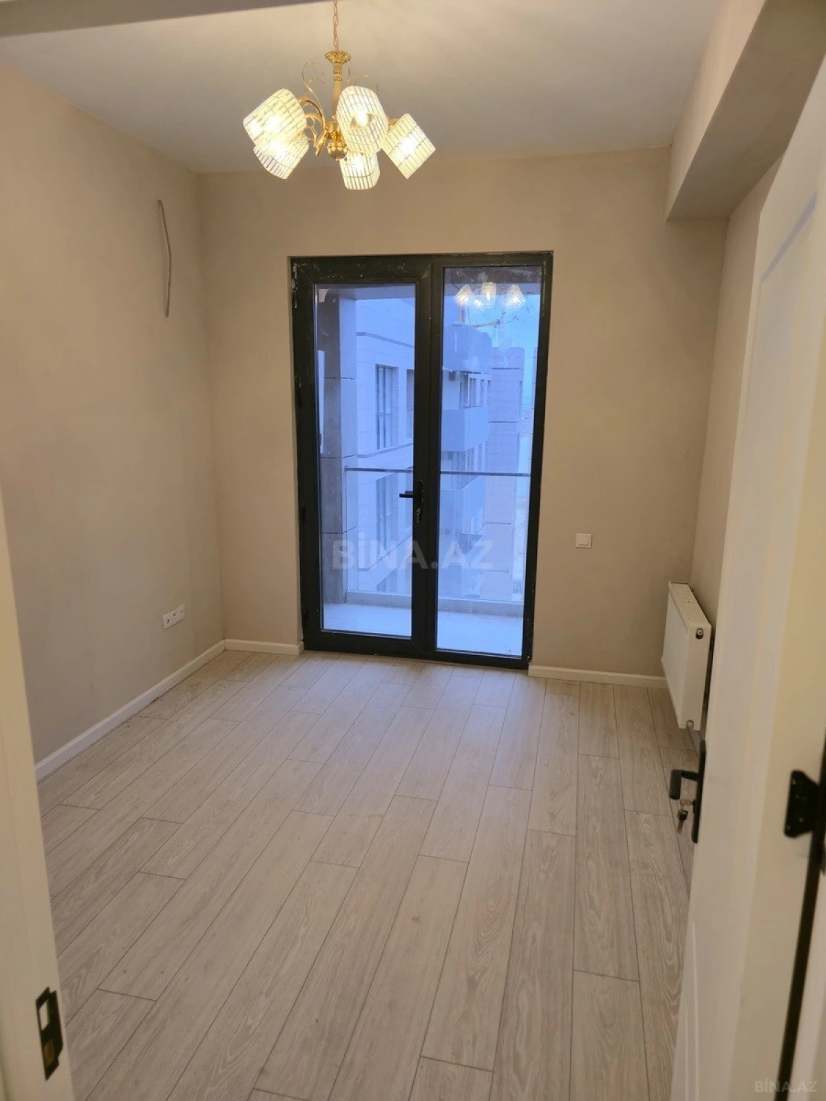 Satılır 2 otaqlı mənzil 75 m²
