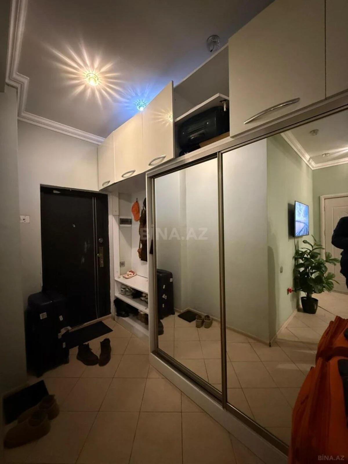 Satılır 2 otaqlı mənzil 58 m²