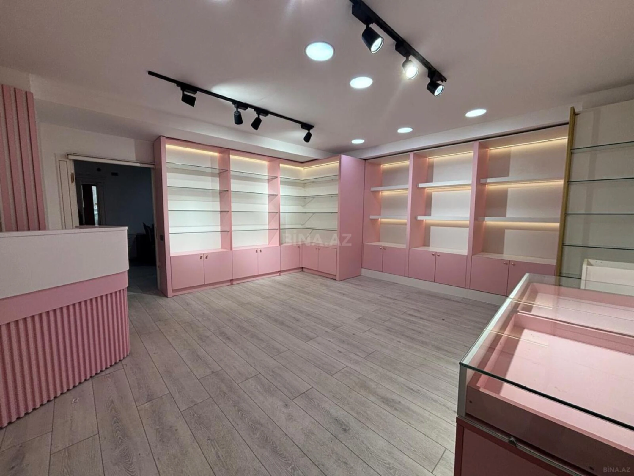 Kirayə verilir obyekt 55 m²