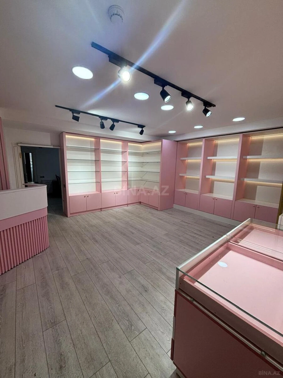 Kirayə verilir obyekt 55 m²