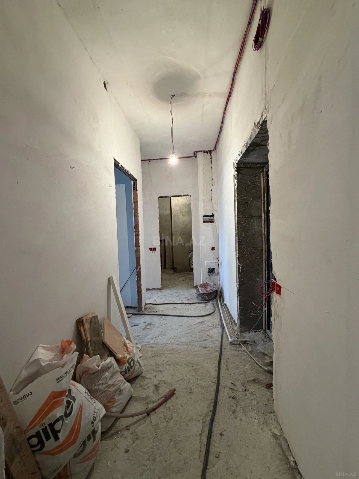 Satılır 3 otaqlı mənzil 81 m²