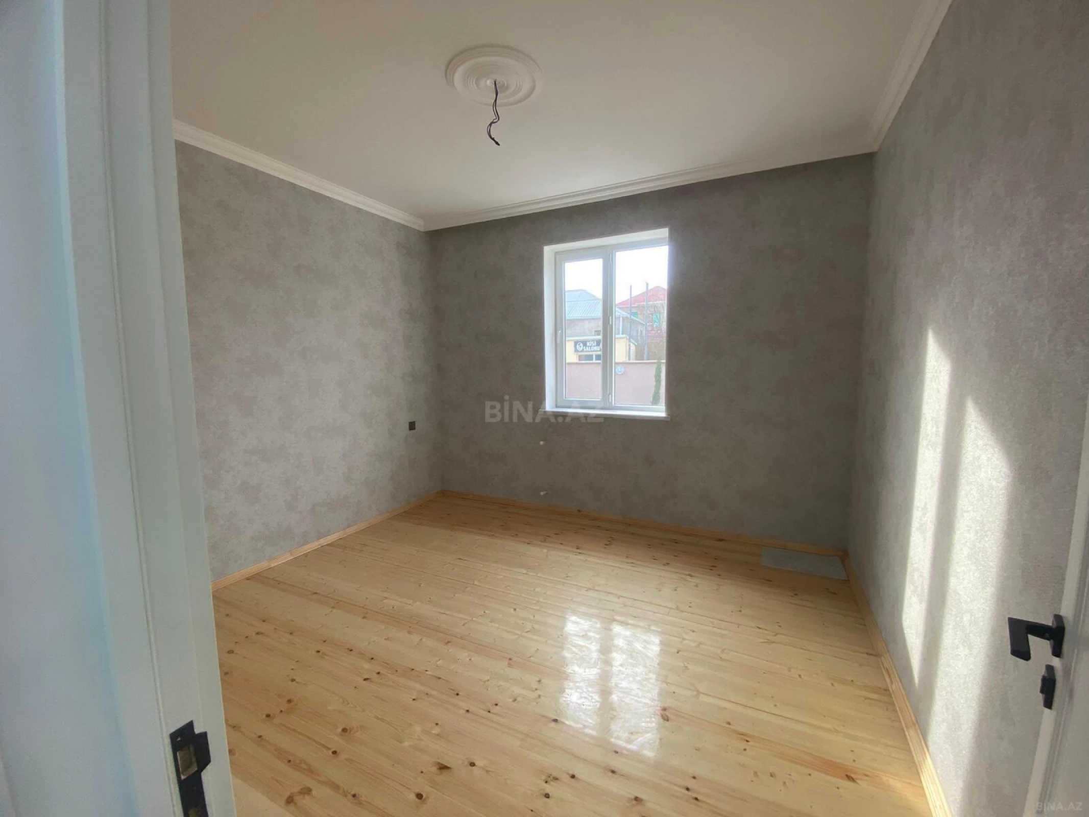 Satılır 3 otaqlı həyət evi 100 m²