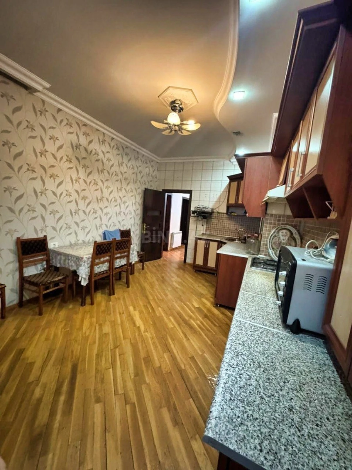 Satılır 3 otaqlı mənzil 115 m²