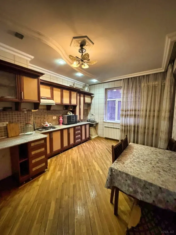 Satılır 3 otaqlı mənzil 115 m²