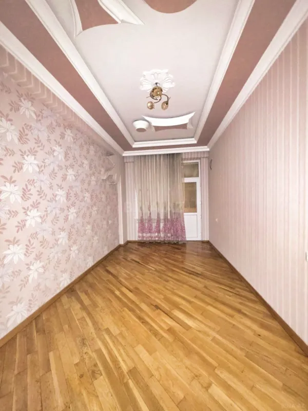 Satılır 3 otaqlı mənzil 115 m²