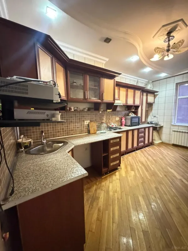 Satılır 3 otaqlı mənzil 115 m²