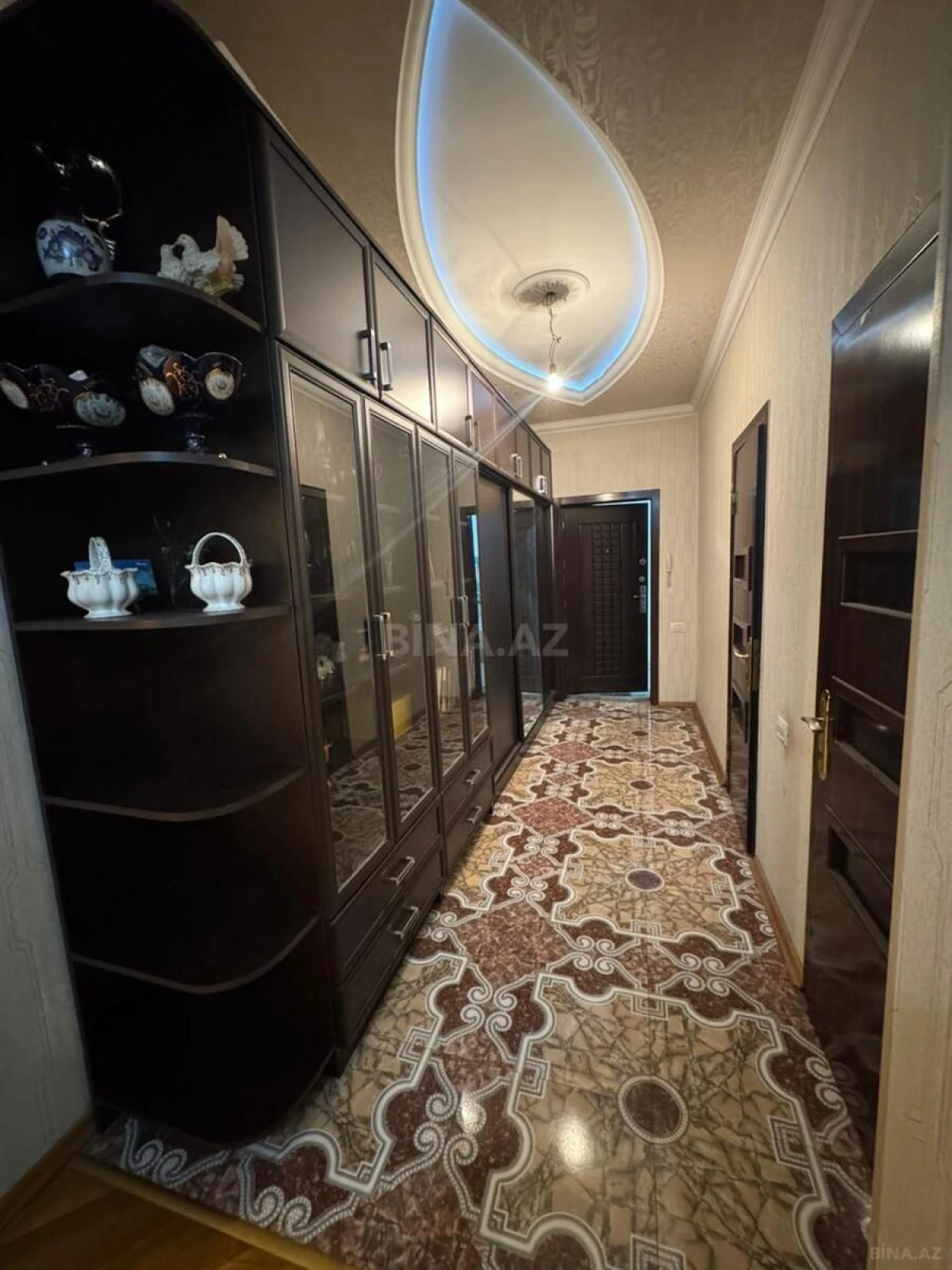 Satılır 3 otaqlı mənzil 115 m²