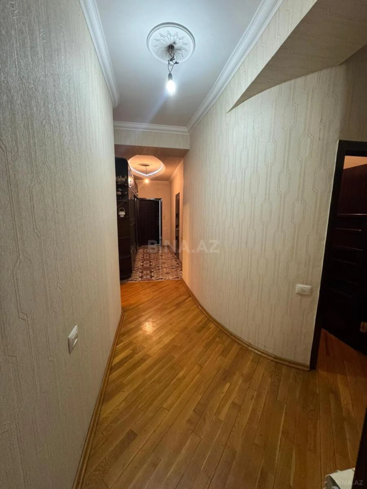 Satılır 3 otaqlı mənzil 115 m²