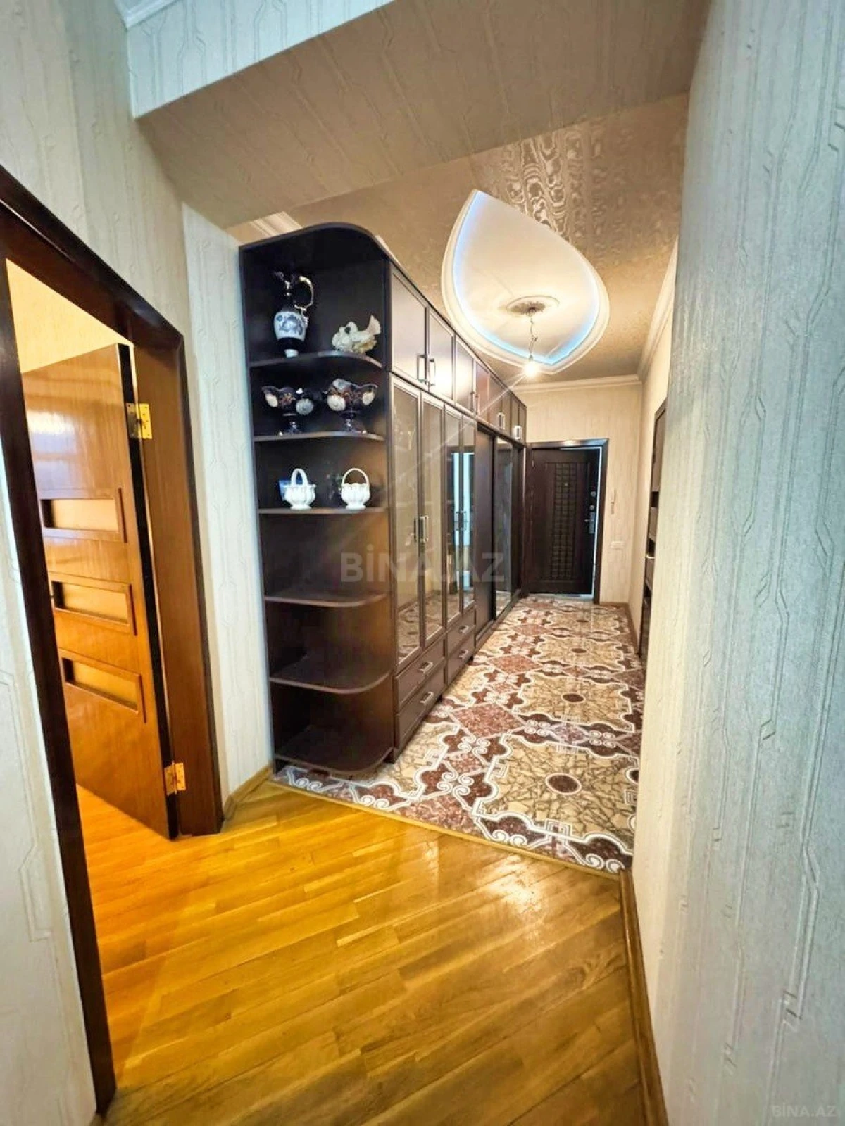 Satılır 3 otaqlı mənzil 115 m²