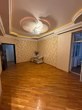 Satılır 3 otaqlı mənzil 115 m²