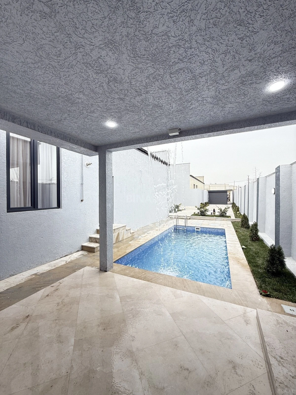 Satılır 4 otaqlı həyət evi 160 m²