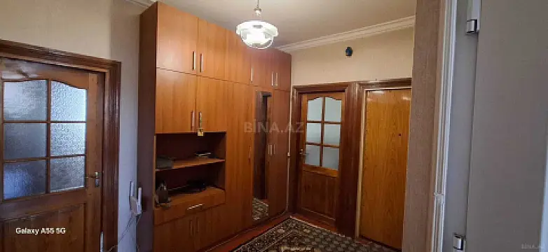 Satılır 4 otaqlı mənzil 100 m²