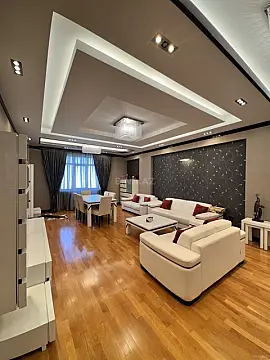 Satılır 4 otaqlı mənzil 222 m² — Bakı, Memar Əcəmi yanı 4 otaq 222.00 m²