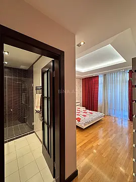 Satılır 4 otaqlı mənzil 222 m²