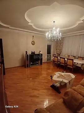 Satılır 3 otaqlı mənzil 128 m²